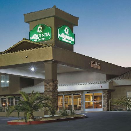 La Quinta Inn & Suites By Wyndham Lv Tropicana Stadium Las Vegas Exterior photo